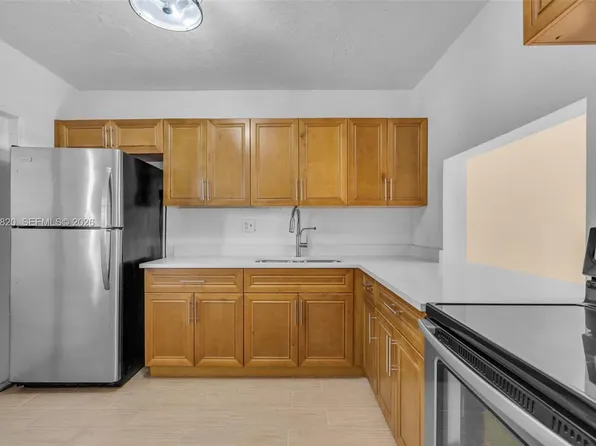 18900 NE 3rd Ct APT 520, Miami, FL 33179