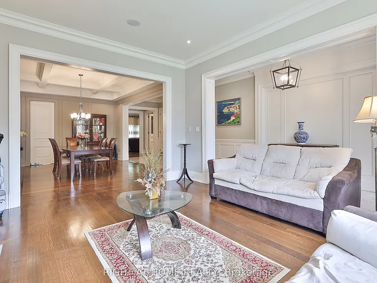 154 Munro Blvd — Photo 4