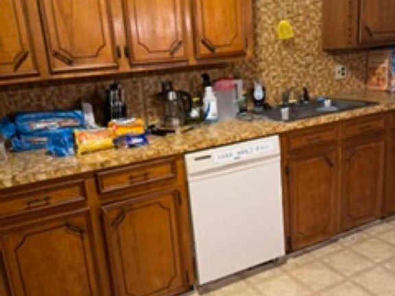 3rd image of 680 Camark Ave
