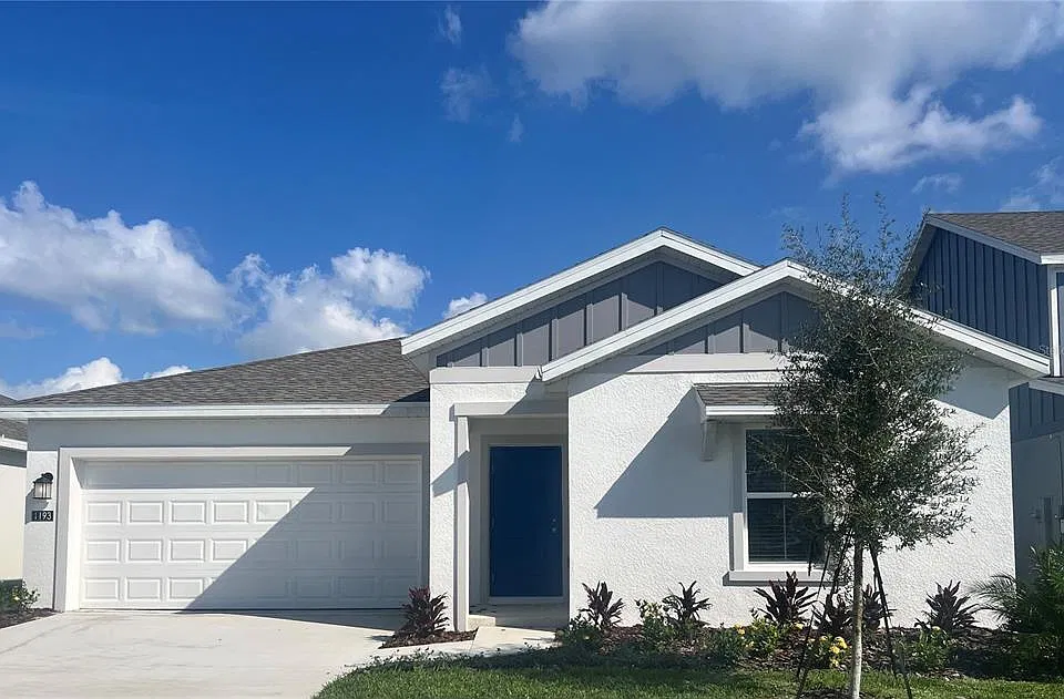 1193 Deepwater Cir