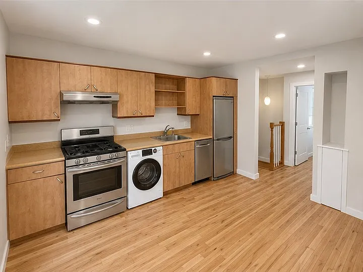62 Hurley St #3