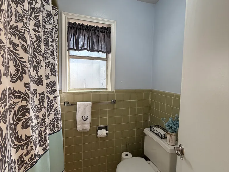 8211 Braes Meadow Dr — Photo 36
