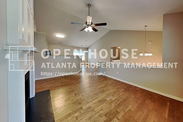 3 bed, 3.0 bath, 1264 sqft, $2,350 — Photo 4