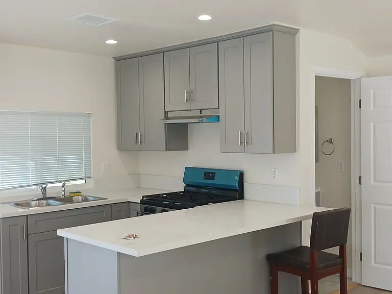 6721 Tyrone Ave #C — Photo 2