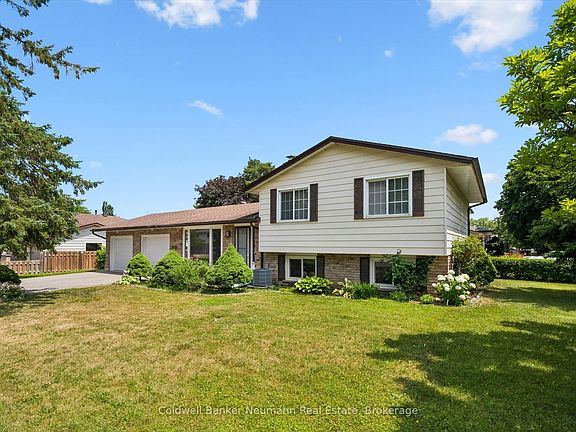 3rd image of 3 Meadow Cres