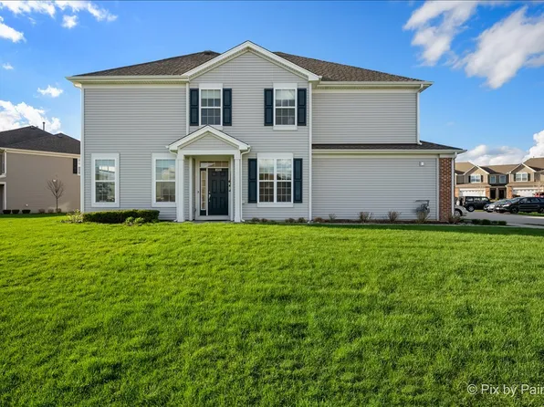 8508 Stillwater Rd, Wonder Lake, IL 60097