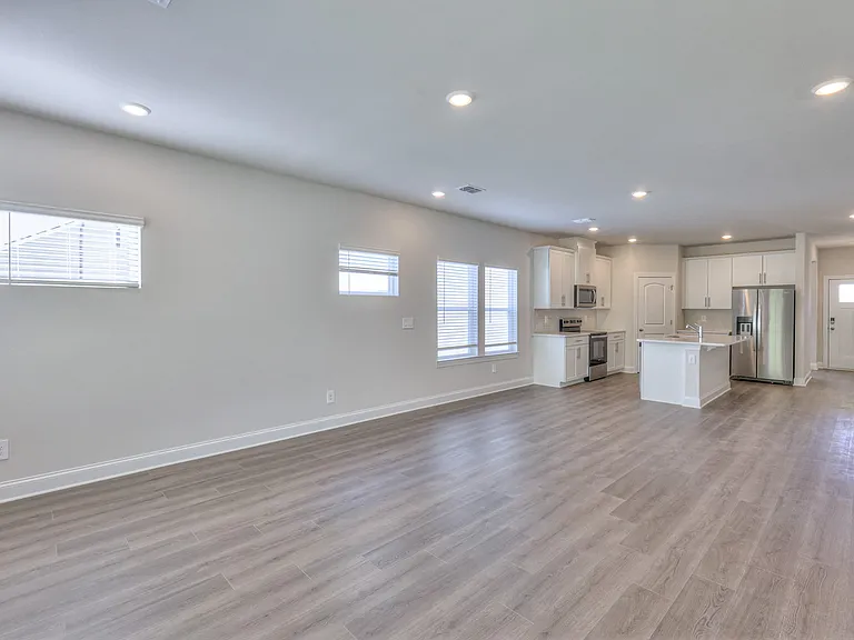 1291 Bluffton Cir — Photo 17