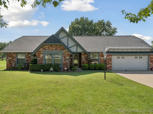 830 Laurel Oaks Cir, Sapulpa, OK 74066