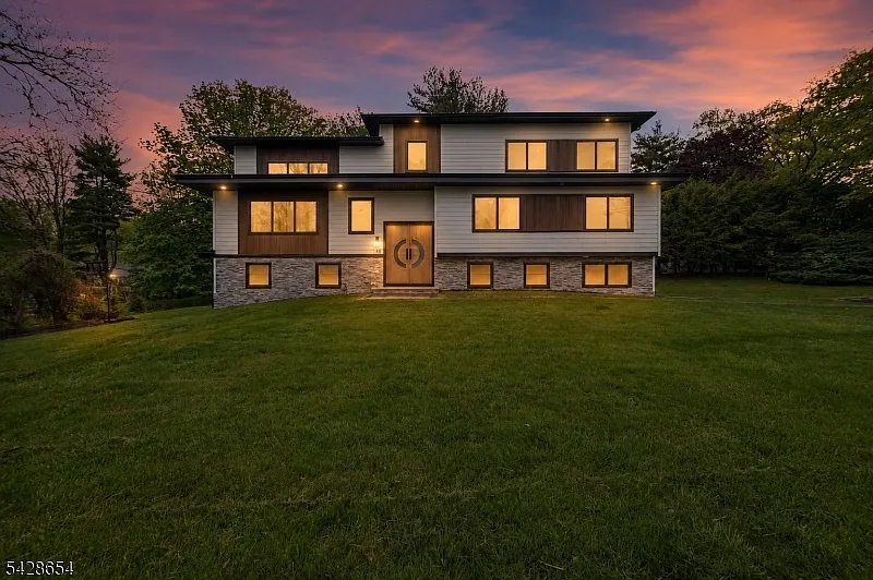 148 Great Hills Rd