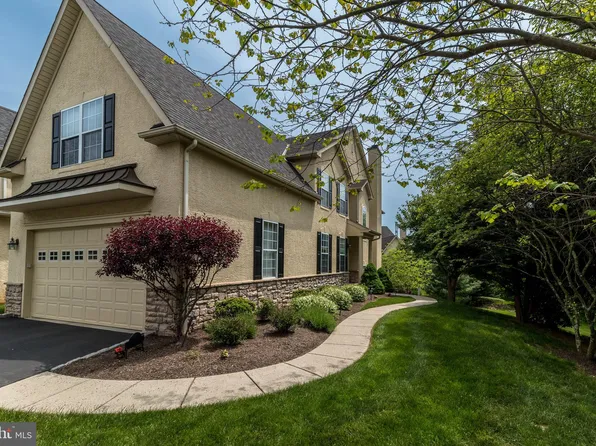 576 Hidden Lair Dr, Blue Bell, PA 19422