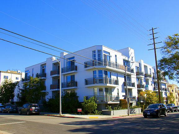2nd image of 900 S Westgate Ave #Penthouse 1