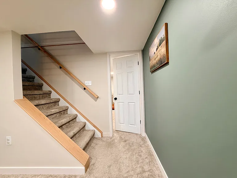 670 Meadow Ln — Photo 21