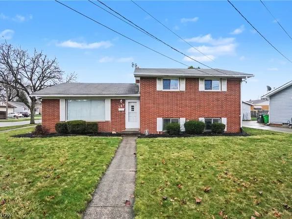 347 Beeler Dr, Berea, OH 44017