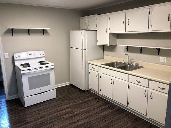 4th image of 36-46 Gale St #36