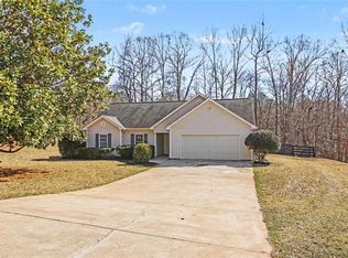 40 Macedonia Woods Ct, Newnan, GA 30263