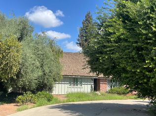 718 E Myer Ave, Exeter, CA 93221