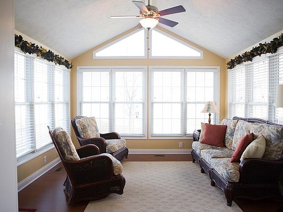 5th image of 8589 Seafield Dr