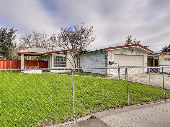 5th image of 1177 Sandia Ave