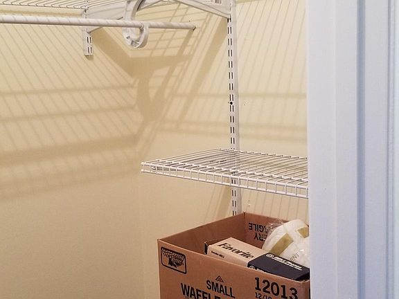 5th image of 215 Chatham E #191