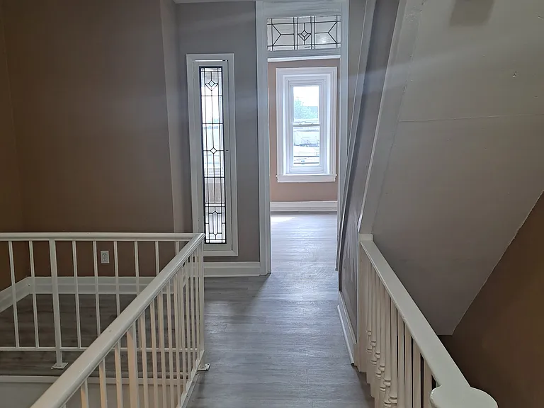 134 N Hall St — Photo 3