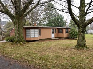 118 Lehigh Dr, Leechburg, PA 15656