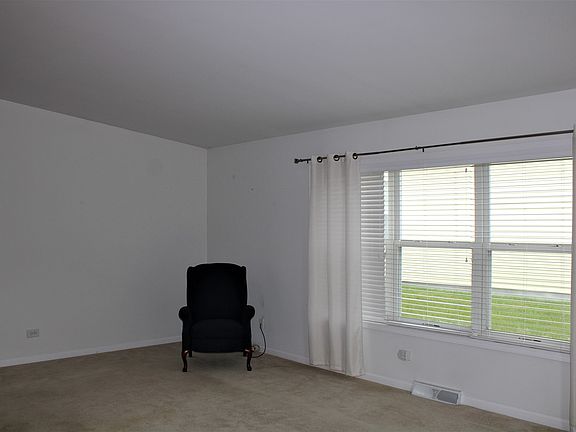 3rd image of 6 Furlong Ct