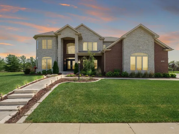 611 Cayman Way, Savoy, IL 61874