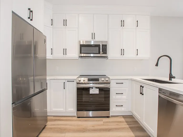 44 Hatter Ave — Photo 3