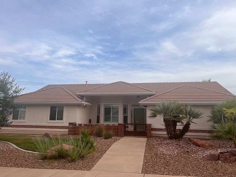 Front view of home