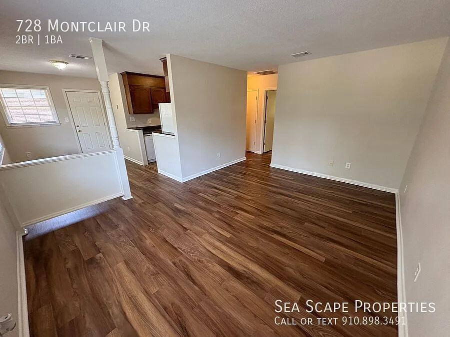 Pet Friendly 2 Bedroom, 1 Bath Duplex Close to Everything Wilmington has to Offer — Photo 2