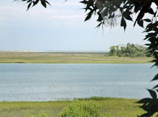 210 Simmons Dr, Wilmington, NC 28411