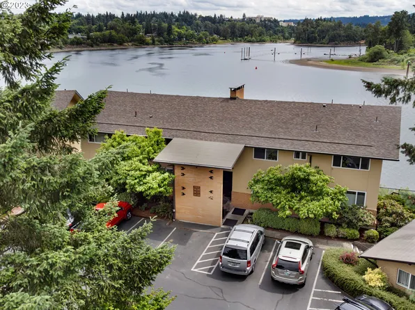 1400 SE Lava Dr APT 35, Milwaukie, OR 97222