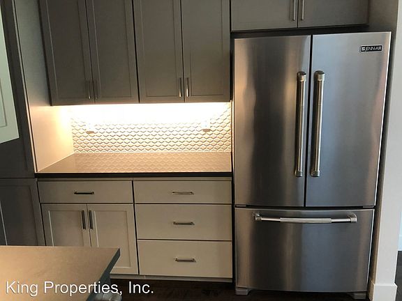 4th image of 2746 5th St Unit B