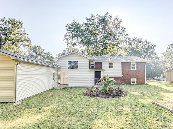 4th image of 34 Grainey Dr
