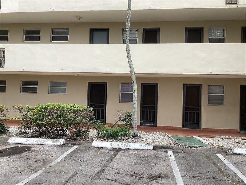 1st image of 1710 NE 191st St APT 113