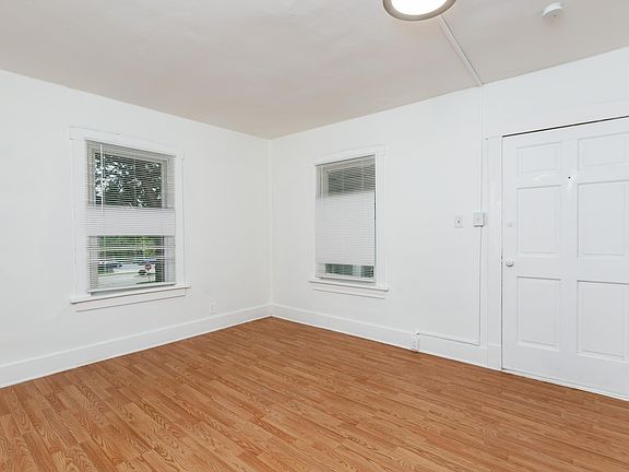 5th image of 7227 Stanley Ave