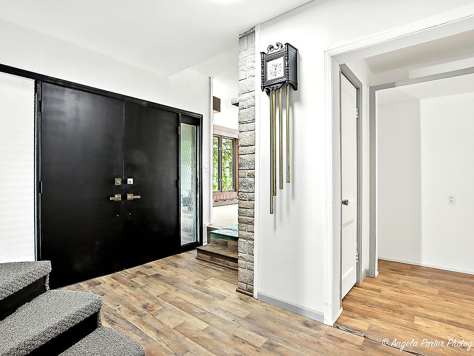 2100 Edina Blvd, Zion, IL 60099 | Zillow
