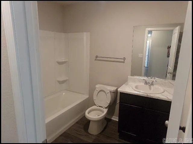 124 Im Dr — Photo 5