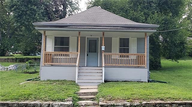 1st image of 112 S Arlington Ave