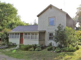 98 Petty Plain Rd, Greenfield, MA 01301