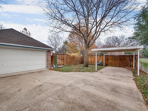 3rd image of 144 Buffalo Creek Dr