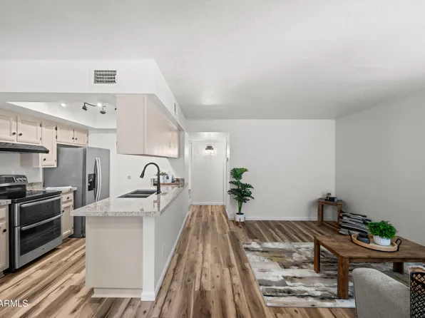 520 N STAPLEY Drive #285, Mesa, AZ 85203