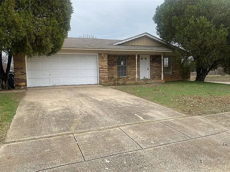 Building Photo - 3920 Redstone Rd