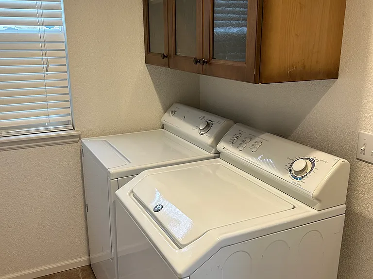 5507 Lost Meadow Trl — Photo 31