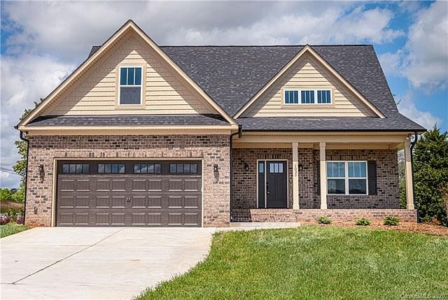 1st image of 1032 Clear Creek Cir