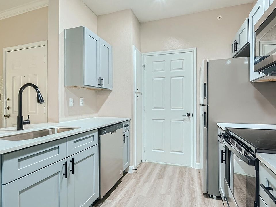 8299 Small Block Rd Northlake-large-011-007-Kitchen-1499x1000-72dpi Large