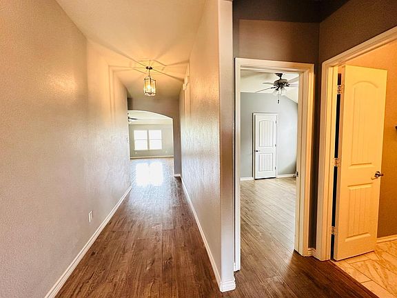 4th image of 1209 Lone Pine Dr
