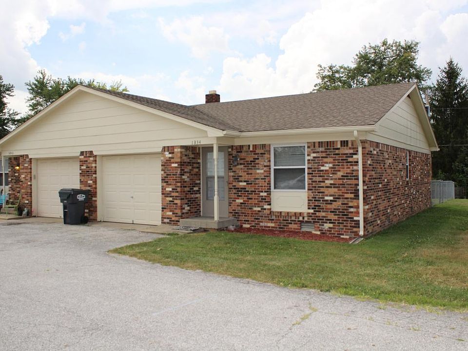 2BR, 1 BA Single Level Duplex