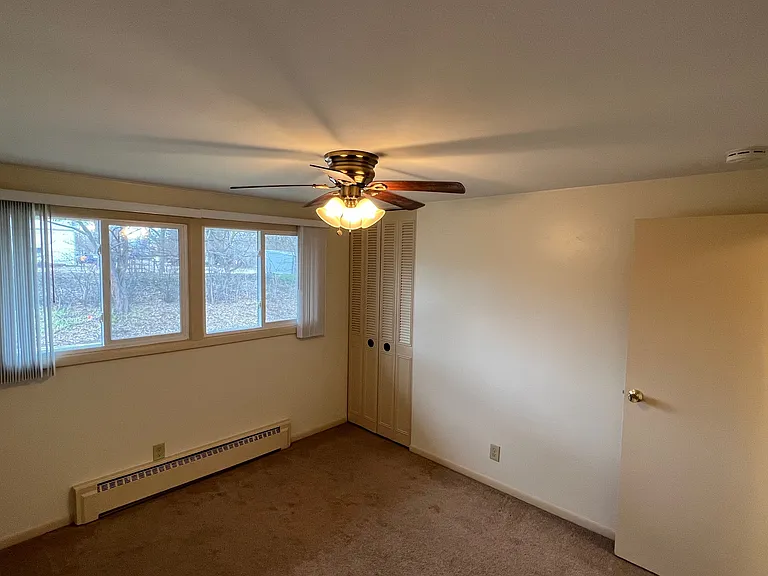 Carpeted bedroom (2nd bedroom)