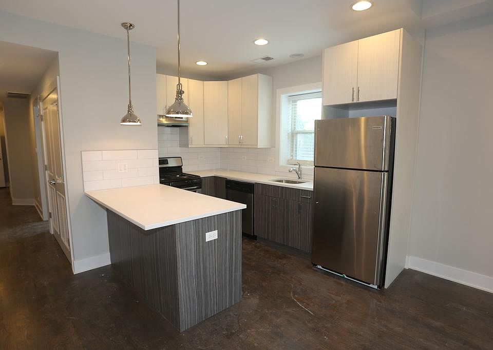 1st image of 3915 N Janssen Ave #K3s